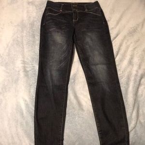 High wasted skinny jeans